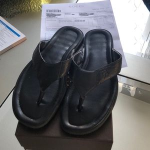 Used mens Gucci sandels (black)
